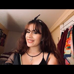 Meet your Posher, Esmeralda